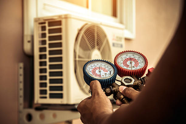 Professional Hvac technician working in Lannon, WI